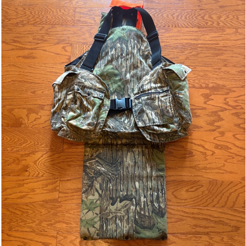 Vintage Realtree Camo Turkey Hunting Vest Detachable Seat ITW Nexus Buckle Mens